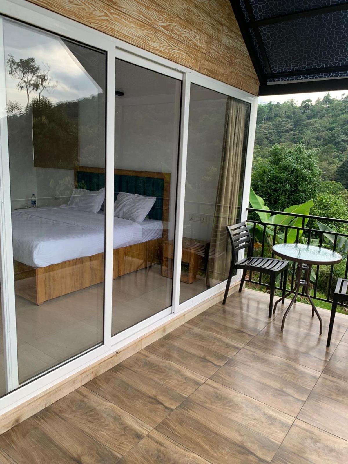 Misty Hideout Bed and Breakfast Kakkadampoyil Εξωτερικό φωτογραφία