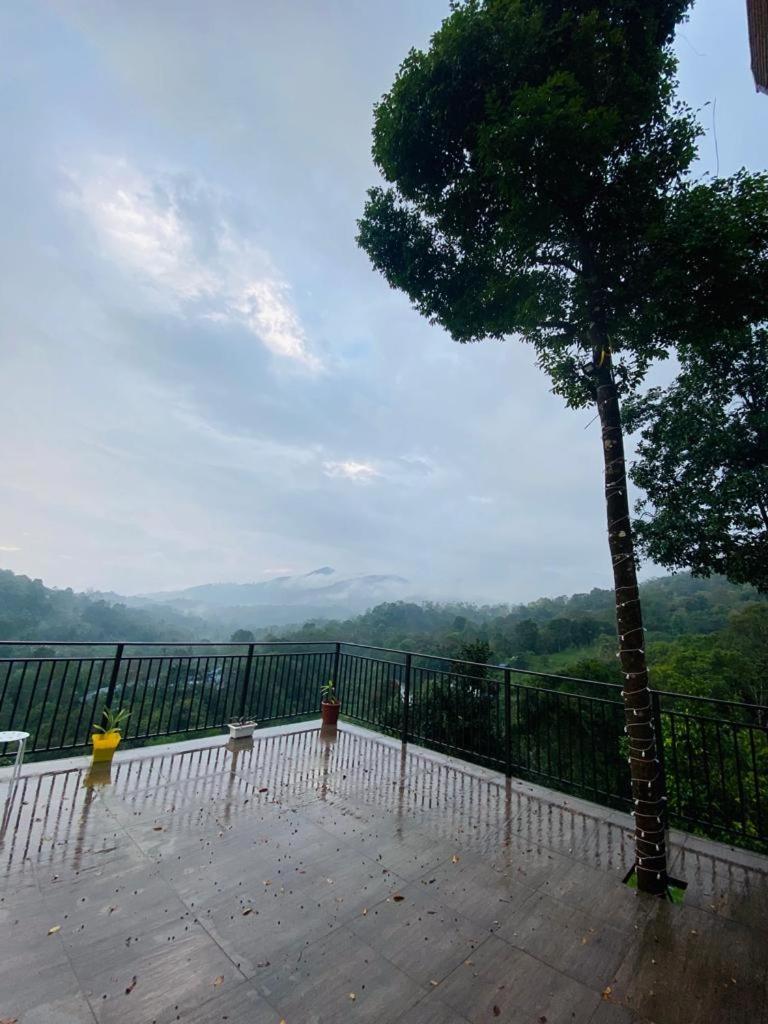 Misty Hideout Bed and Breakfast Kakkadampoyil Εξωτερικό φωτογραφία